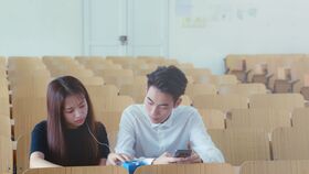 《藏星》 2020數(shù)字媒體畢業(yè)設(shè)計(jì)中的數(shù)字動畫軟件設(shè)計(jì)制作探索